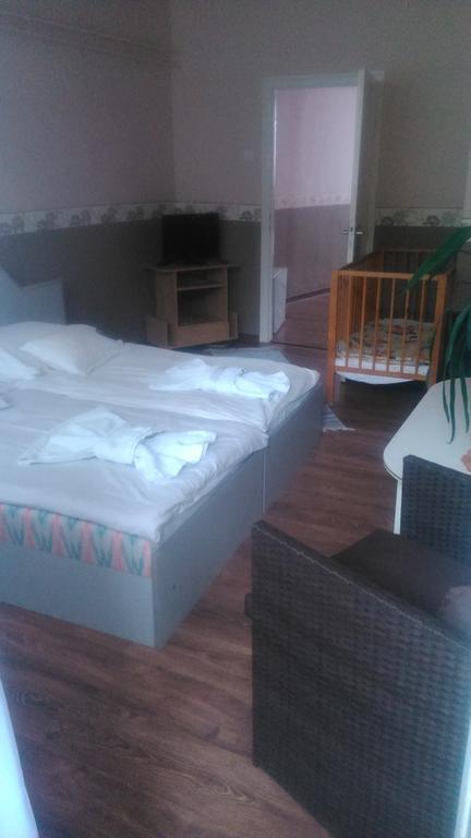 Hotel Dombovar Room photo