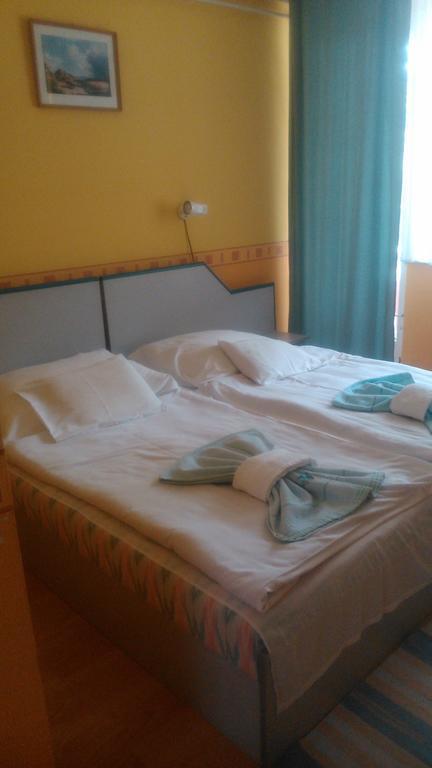 Hotel Dombovar Room photo